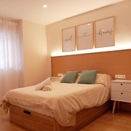 Apartamento Turistico Palacio De Los Deportes Granada Luaran gambar